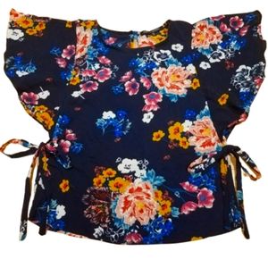 Flowy Bohemian Style Crop Top with Floral Design